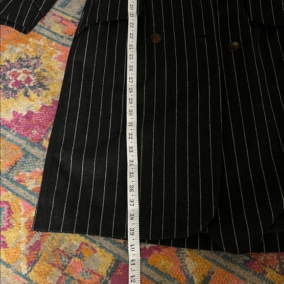 Bill Blass Black Pinstripe Double-Breasted Blazer, long, size 8 woman - Picture 7 of 11